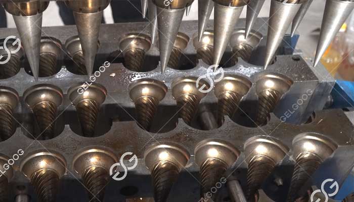 semi-automatic ice cream cone machine