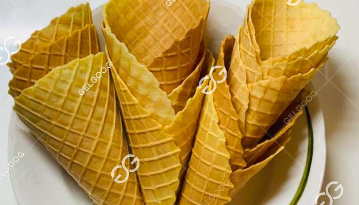 the difference between a sugar cone and a waffle cone