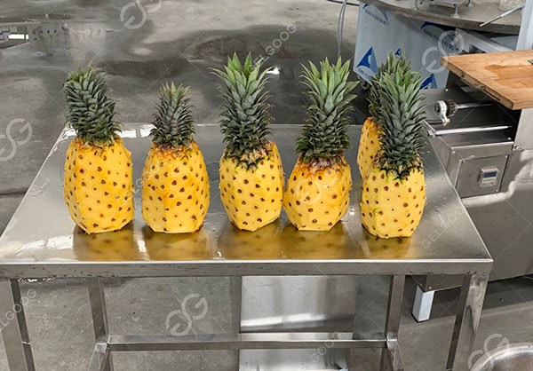 pineapple peeling